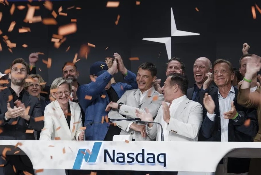 電動汽車品牌極星于納斯達(dá)克敲鐘上市 吉利集團(tuán)再多一家上市公司