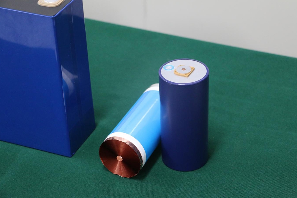 多氟多動(dòng)力電池累計(jì)裝車(chē)超30萬(wàn)輛 大圓柱電池加速市場(chǎng)滲透