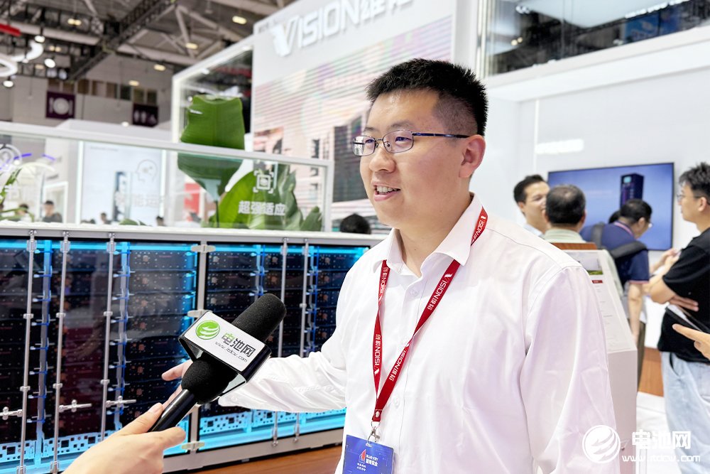 6.48MWh液冷儲(chǔ)能系統(tǒng)全球首秀！雄韜氫鋰混合+固態(tài)電池雙突破