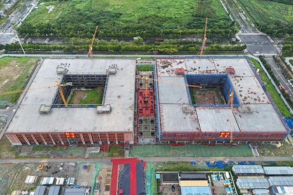 約10億!國軒新能源汽車驗證及儲能研發基地項目主體結構封頂