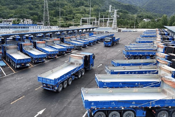 連簽三地！華體科技攜手華為助力全國重卡超充網絡構建