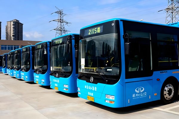 實現落地突破！希倍動力鈉電池啟動電源批量裝車廈門金旅公交