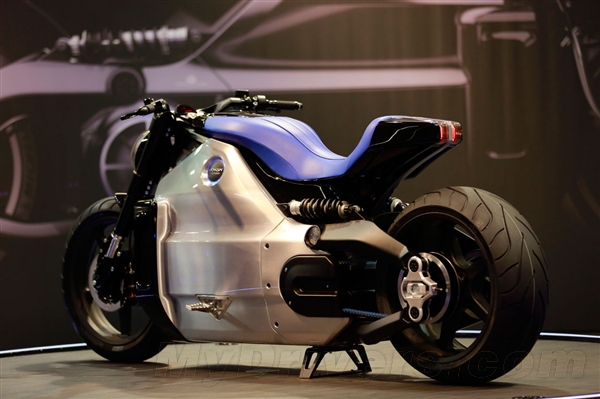百公里3.4秒！史上最強電動摩托霸氣亮相