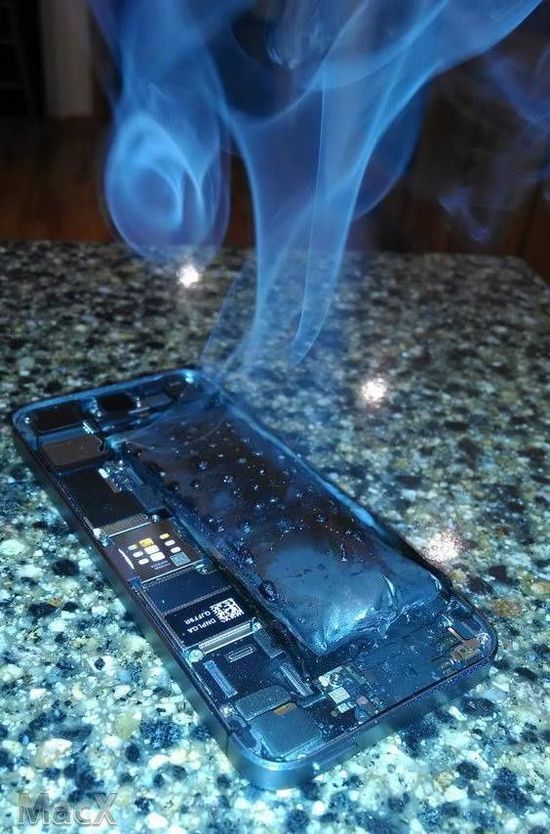 蘋果：iPhone5s電池冒煙爆炸是誰惹得禍？