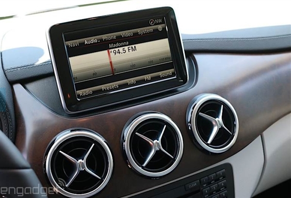 特斯拉技術助力奔馳首款民用級電動車