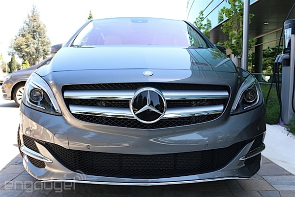 特斯拉技術助力奔馳首款民用級電動車