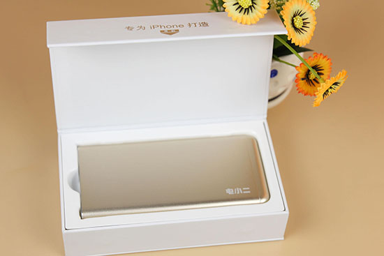 用了又用iPhone專用充電寶 電小二鋒6新品評測 用了又用iPhone專用充電寶 電小二鋒6新品評測