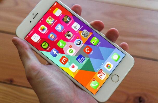 iPhone 6s Plus外殼曝光：再也掰不彎了！