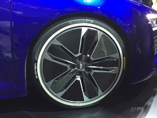 全球首發 奧迪R8 e-tron自動駕駛版發布