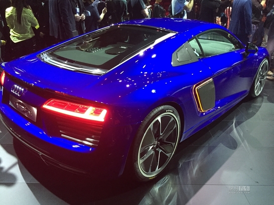 全球首發 奧迪R8 e-tron自動駕駛版發布