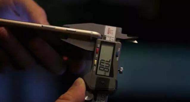 iPhone 6s棄用藍寶石屏 跟風廠商要哭了 iPhone 6s棄用藍寶石屏 跟風廠商要哭了