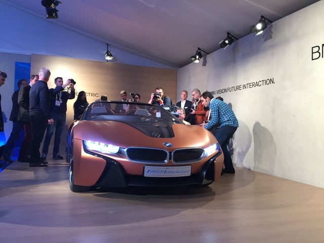 定制個(gè)性化移動(dòng)互聯(lián) 實(shí)拍寶馬i8 spyder