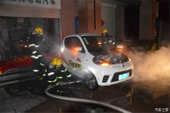 疑似知豆電動車自燃凸顯低速電動車危機0