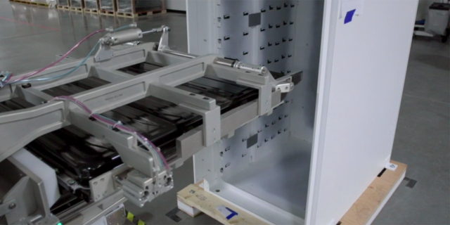 大家來(lái)看 特斯拉Gigafactory內(nèi)部圖曝光