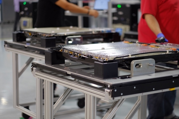 親歷特斯拉Gigafactory超級工廠開幕