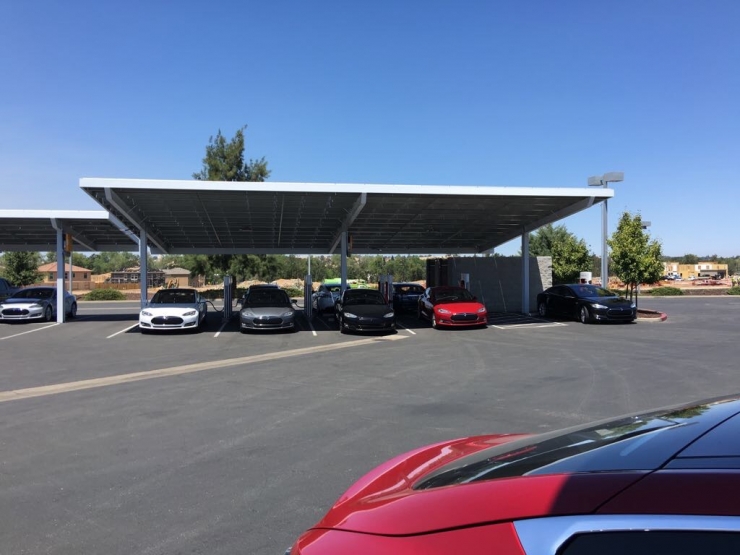 親歷特斯拉Gigafactory超級工廠開幕