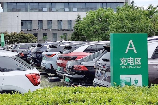 前5月我國充電基礎設施增量114.7萬臺 換電站保有量2175座