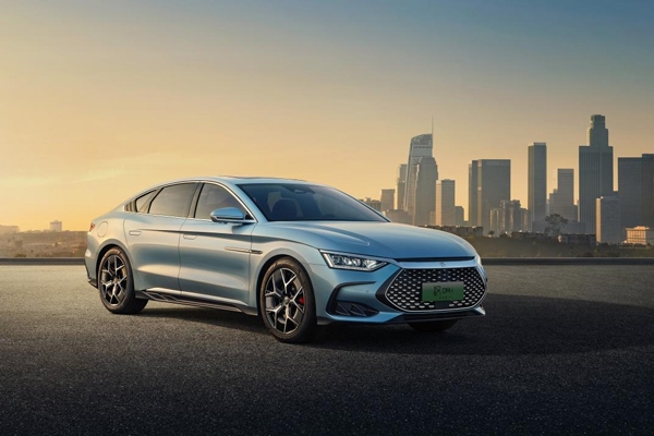 秦PLUS限時8.98萬元起，引領中國品牌決戰合資燃油！