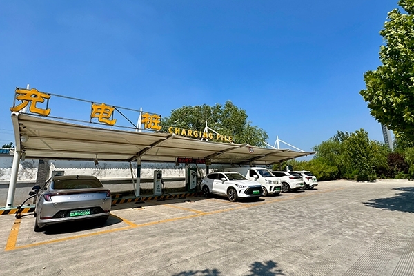 1-11月我國充電基礎設施增量超305萬臺 換電站保有量3394座