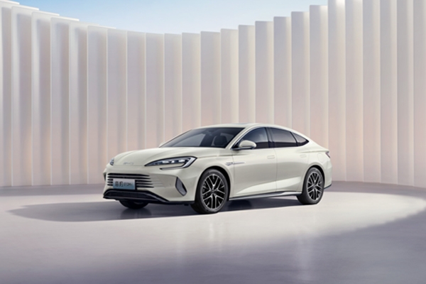 比亞迪2025款海豹售17.58萬起！海豹07DM-i售13.98萬起！