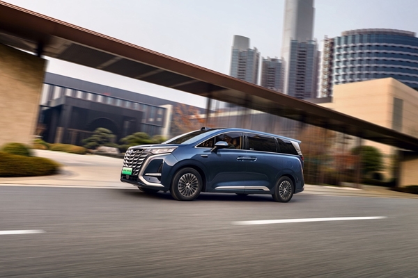 售價33.98萬元起!25款騰勢D9重磅上市,再立MPV 6大標桿!