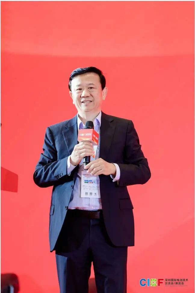 先進(jìn)電池前沿技術(shù)研討會(huì)于5月15日在深圳國(guó)際會(huì)展中心成功召開(kāi) 先進(jìn)電池前沿技術(shù)研討會(huì)于5月15日在深圳國(guó)際會(huì)展中心成功召開(kāi)