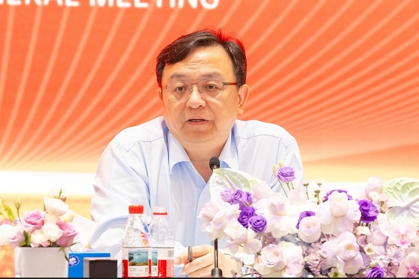 比亞迪王傳福：我們絕不拉踩同行，這是原則！