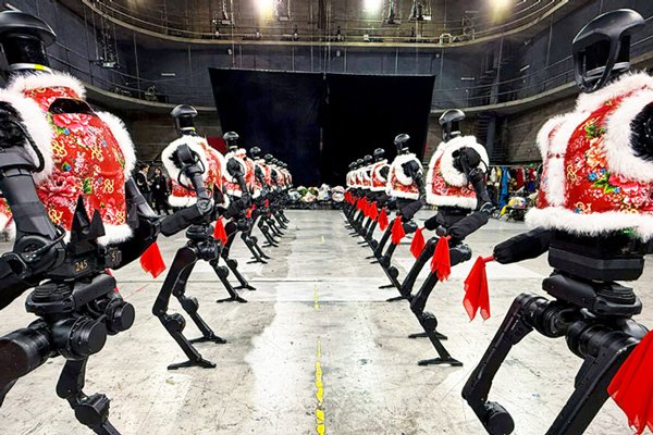 人形機(jī)器人迎來量產(chǎn)元年 2035年全球市場(chǎng)規(guī)模將突破1.5萬億