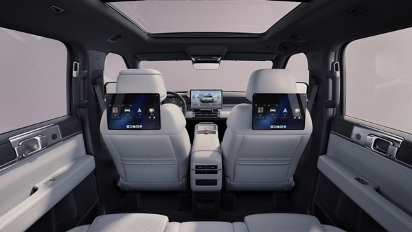 比亞迪“大五座天花板”方程豹鈦7火爆上市 售價17.98萬元起 比亞迪“大五座天花板”方程豹鈦7火爆上市 售價17.98萬元起