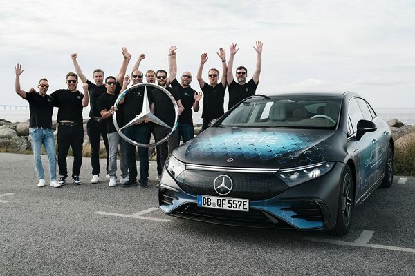 能量密度達(dá)450Wh/kg！奔馳固態(tài)電池突破1200公里續(xù)航！