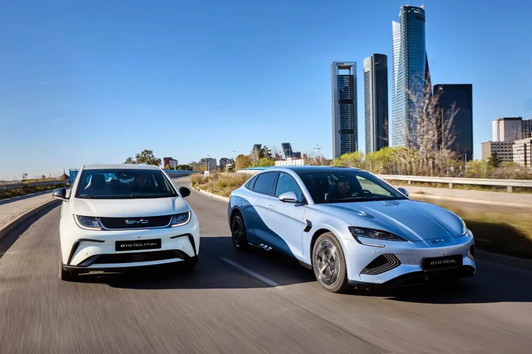 比亞迪海豚海豹雙車亮相歐洲 比亞迪海豚海豹雙車亮相歐洲