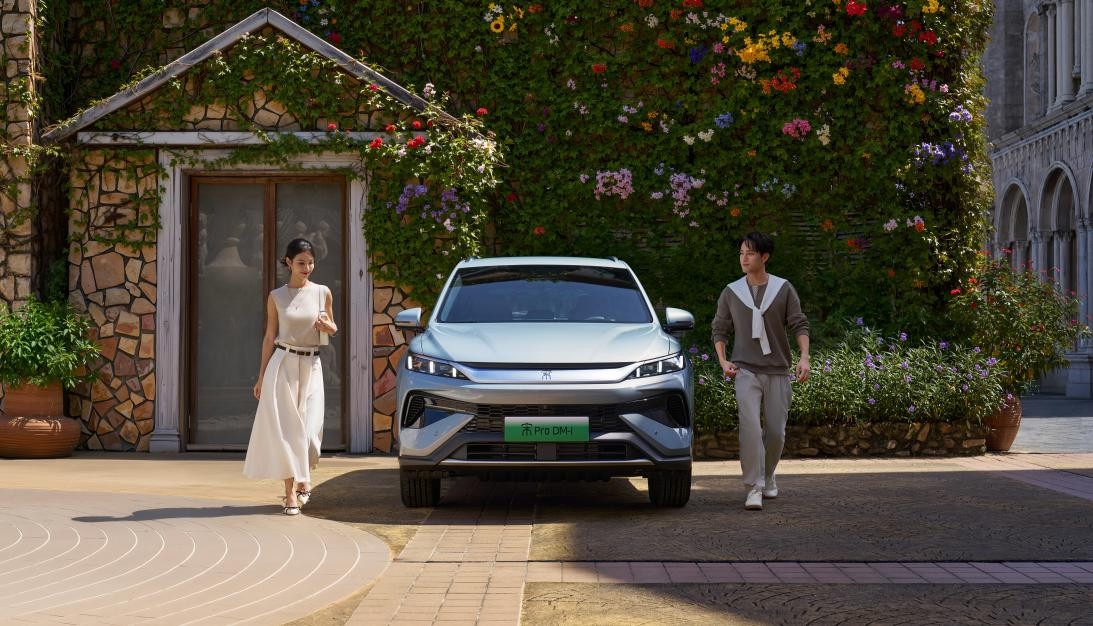 9.98萬起,2026款宋L DM-i上市,純電續航200km,標配云輦C! 9.98萬起,2026款宋L DM-i上市,純電續航200km,標配云輦C!