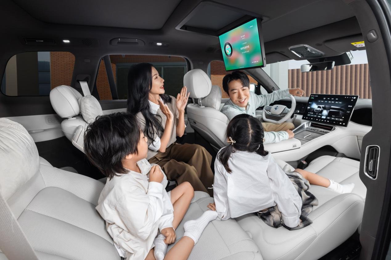 29.98萬元起！騰勢(shì)N8L正式上市，重塑家庭豪華SUV新標(biāo)準(zhǔn)！