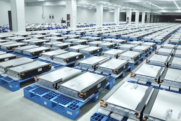 海外動(dòng)力電池裝車量TOP10生變:一家增逾四倍 一家排名上升三位