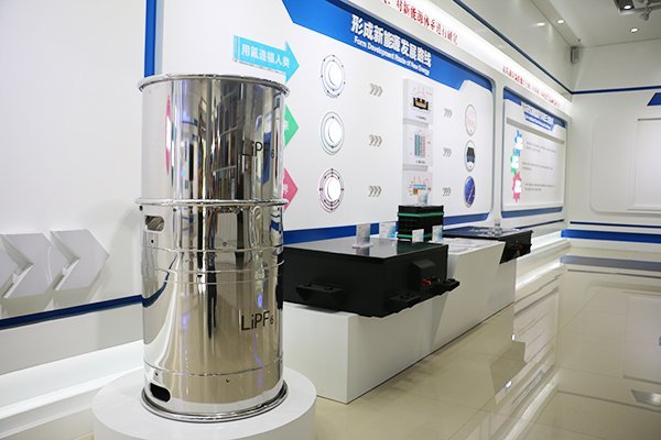 11月電解液、六氟磷酸鋰產(chǎn)量上漲明顯!12月分化將至?