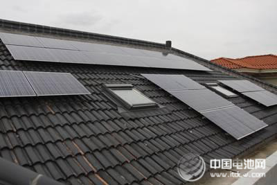 江蘇鎮(zhèn)江首批5戶家庭光伏用戶領(lǐng)到電費補貼