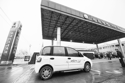 上海對(duì)部分車補(bǔ)貼＂現(xiàn)金加車牌＂ 鼓勵(lì)新能源車入滬