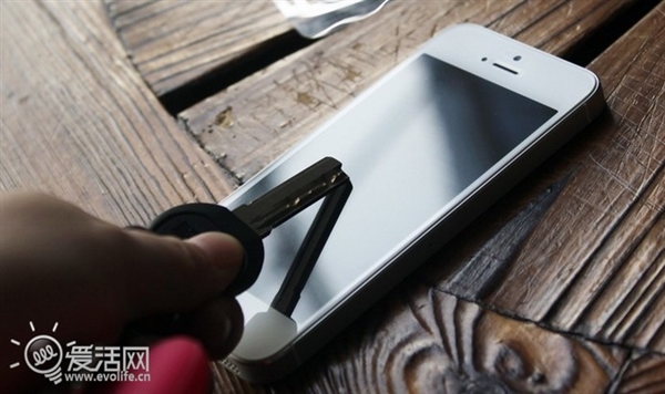 玻璃背后的戰(zhàn)爭：藍寶石、大猩猩誰更好？