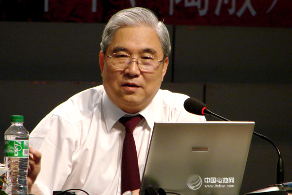 郭孔輝:新能源汽車之爭是市場與權力的沖突 郭孔輝:新能源汽車之爭是市場與權力的沖突