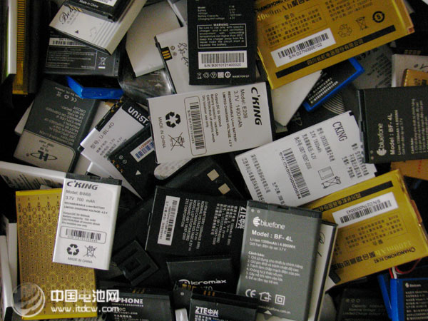 手機電池遭遇回收難 江蘇尚無專業處理機構