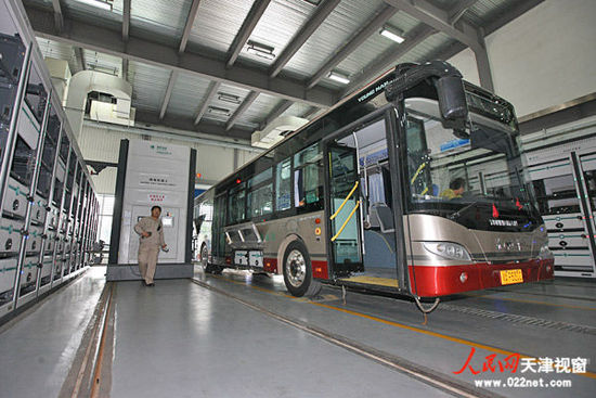 天津40輛電動(dòng)公交車示范運(yùn)行一年半 減少碳排放780噸