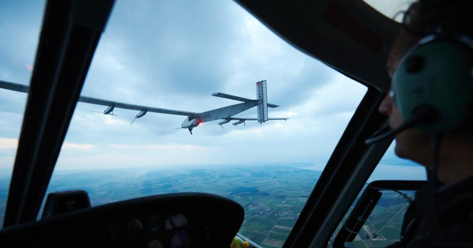 全球最大太陽能飛機(jī)瑞士首飛 寬72米1.7萬塊電池 