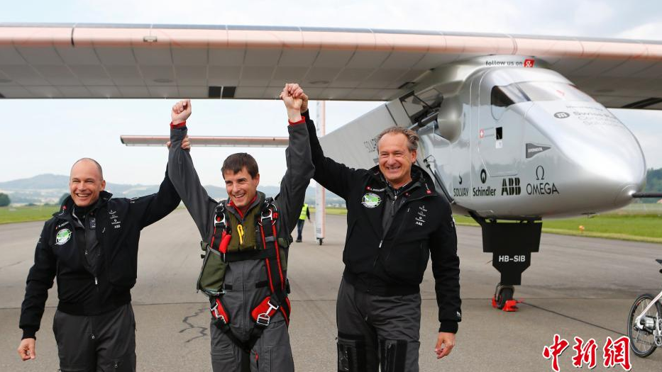 全球最大太陽能飛機(jī)瑞士首飛 寬72米1.7萬塊電池 