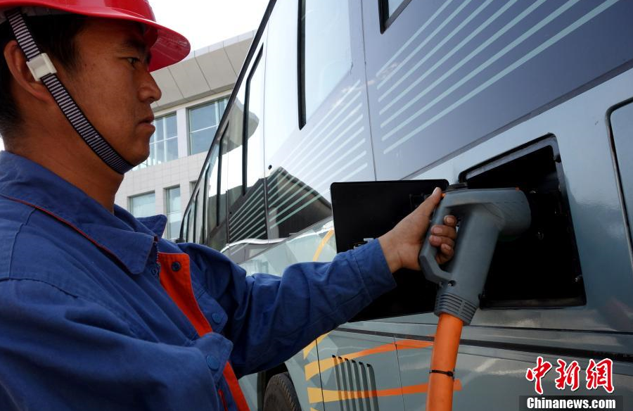 首屆環青海湖（國際）電動汽車挑戰賽車輛調試完成