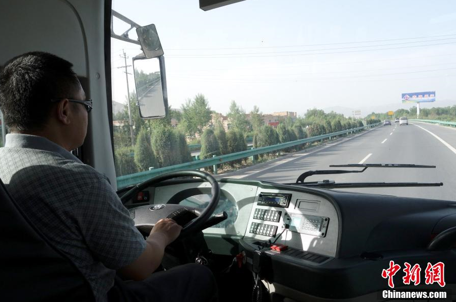 首屆環青海湖（國際）電動汽車挑戰賽車輛調試完成