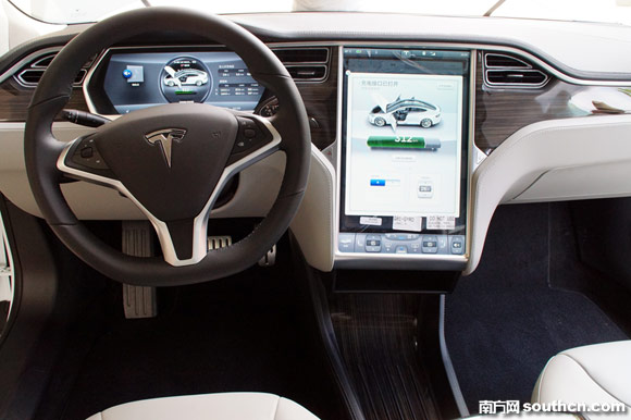 特斯拉正式進入華南 深圳首個超級充電站啟動