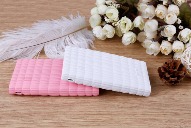 讓她心動的神秘大禮 全球最受歡迎女性時尚移動電源