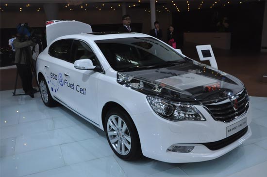 國產(chǎn)燃料電池榮威轎車 首開高速迎接“大路考”