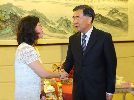 汪洋會見特斯拉吳碧瑄：擬放松制造業(yè)準入