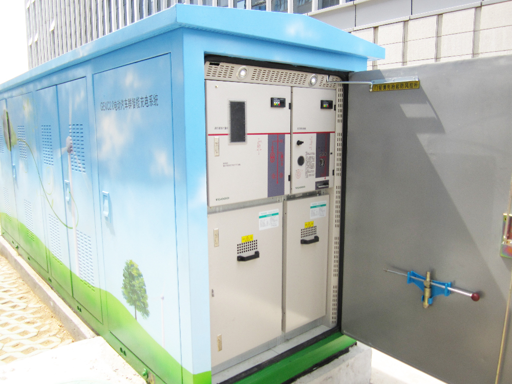 青島最大規(guī)模充電群 車檔式終端手機操控